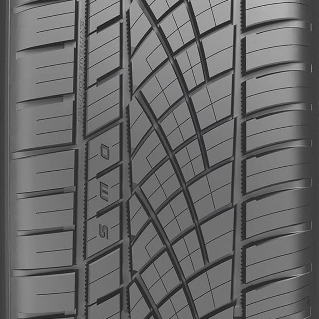225/45ZR19 92W Ultra High Performance Tire A702747