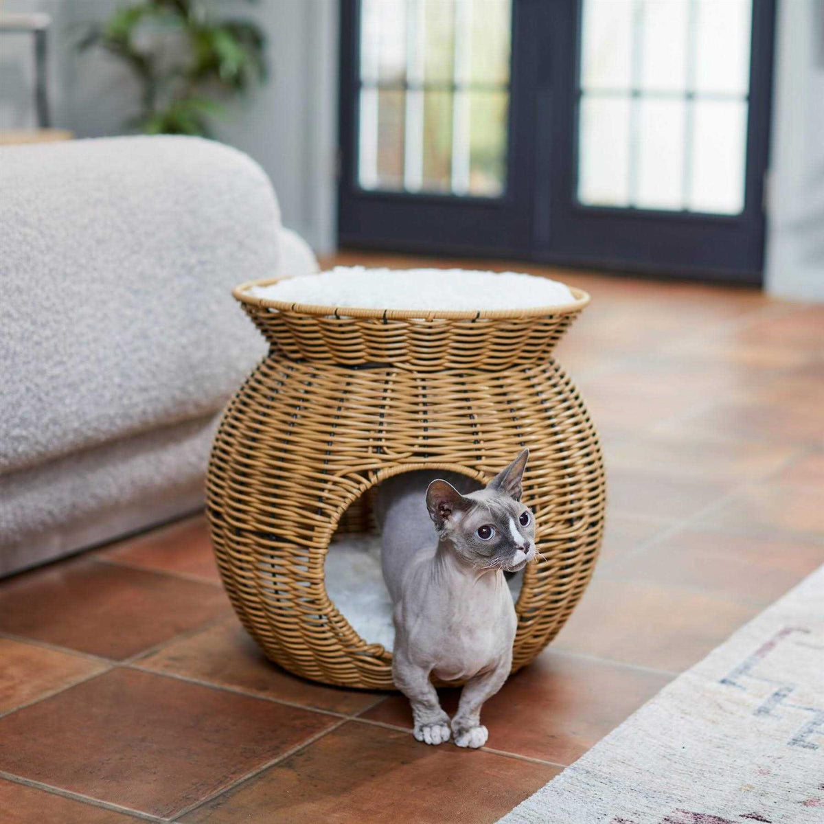 Round Wicker Cat Condo with Top Perch B732