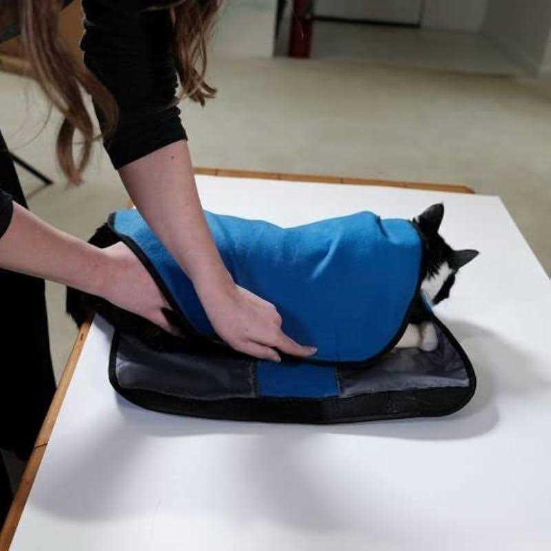 Animal Hugger F680
